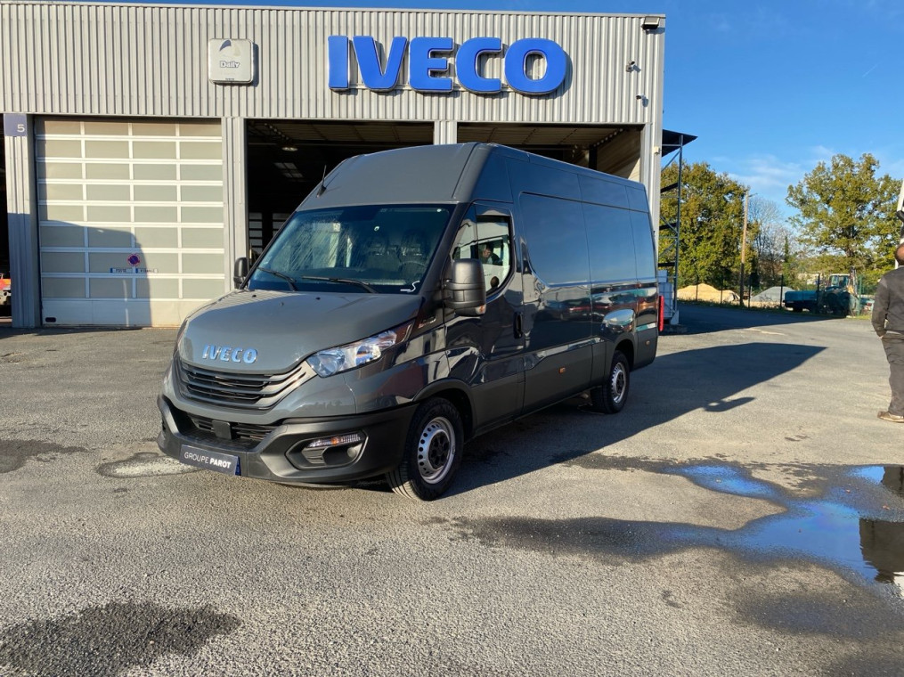 IVECO Daily 35S Fg 35S14A8 V12 Hi-Matic