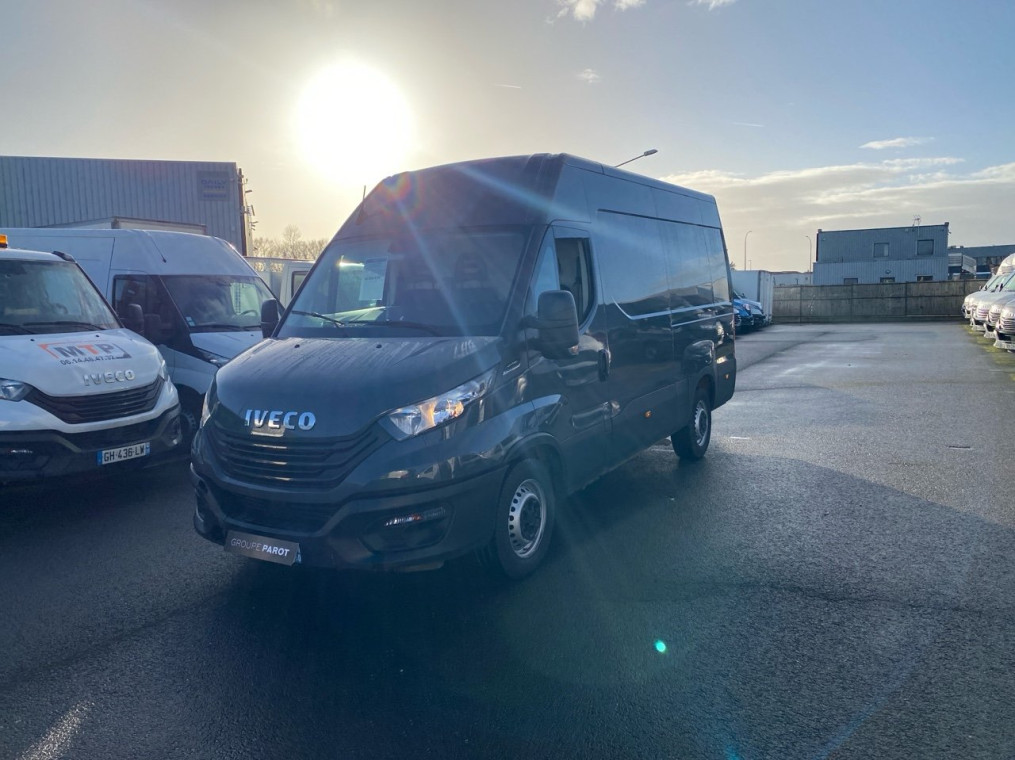 IVECO Daily 35S Fg 35S14A8 V12 Hi-Matic